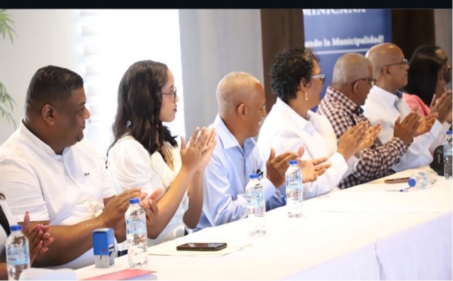 ENCUENTRO DE ALCALDES DEL GRAN SANTO DOMIMGO IMPLEMENTACION DEL PROGRAMA BASURA CERO